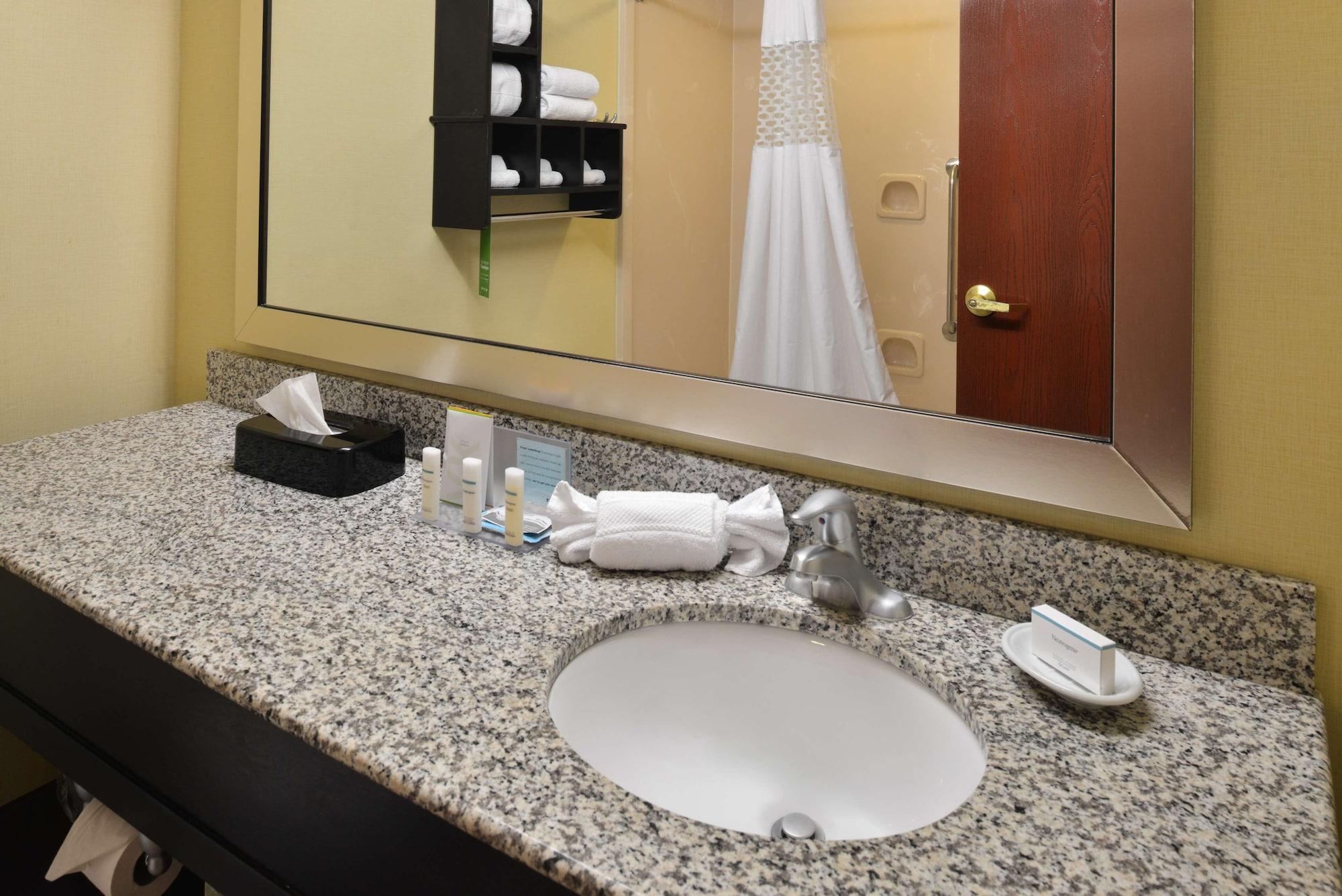 Comfort Inn & Suites Толедо Экстерьер фото