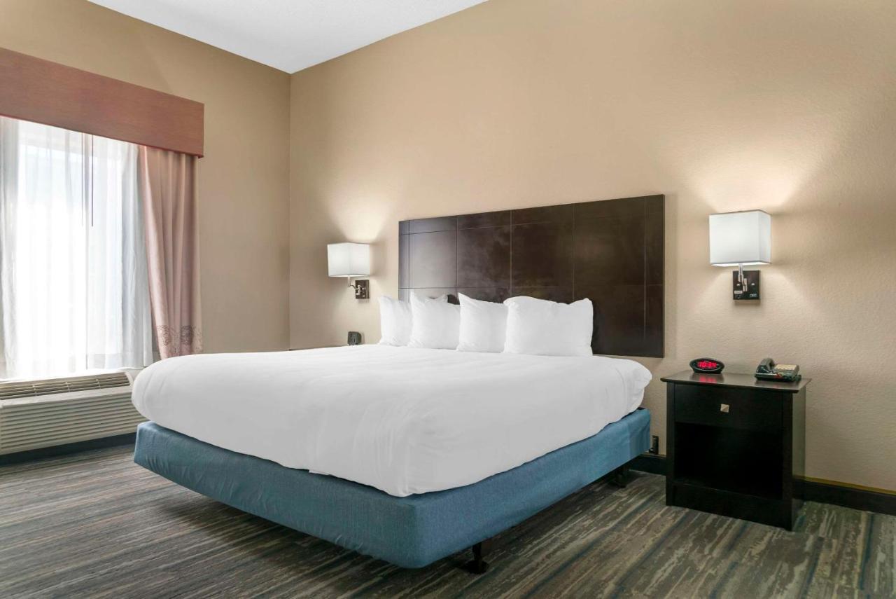 Comfort Inn & Suites Толедо Экстерьер фото