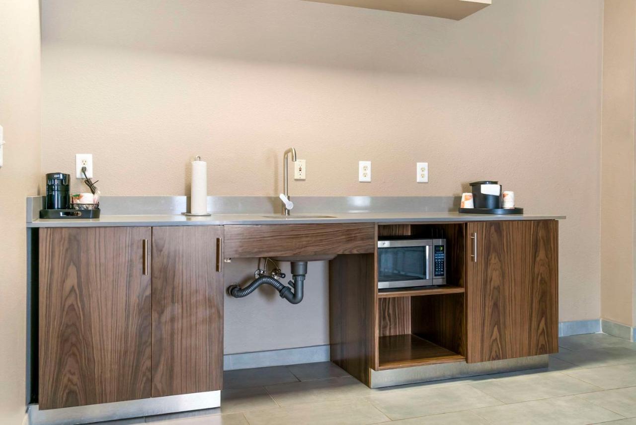 Comfort Inn & Suites Толедо Экстерьер фото